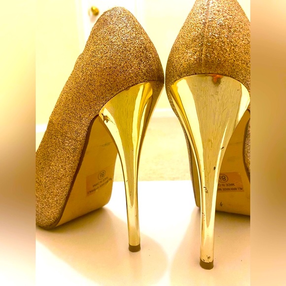 Shimmer Gold Stiletto size 8.5 M - Picture 5 of 7